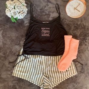 NWOT Victoria’s Secret pjs 🦓
